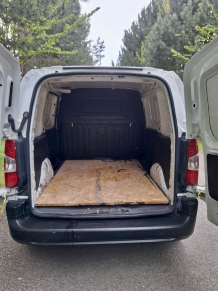 Peugeot Partner 2019 DOE 4/27 385739287