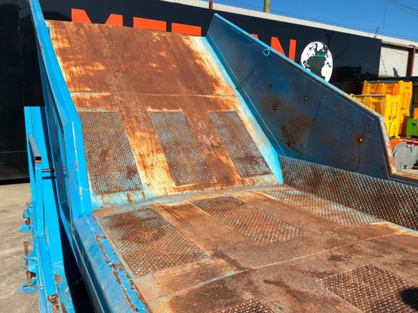 SELF TIPPING MOBILE WASTE DEWATERING PLANT. 385844622