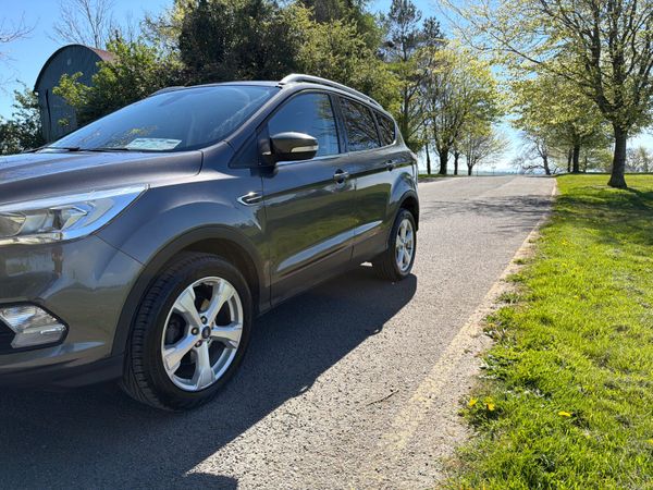 Ford Kuga 2019 commercial 2 seats 385845641