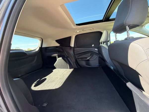 Ford Kuga 2019 commercial 2 seats 385845643