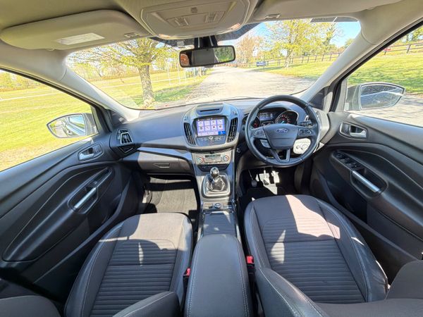 Ford Kuga 2019 commercial 2 seats 385845644