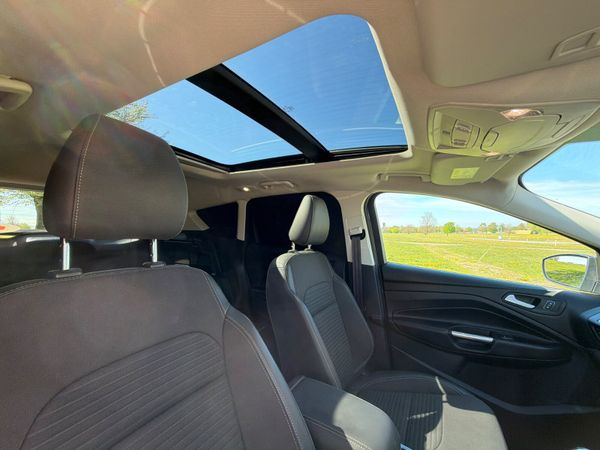 Ford Kuga 2019 commercial 2 seats 385845646