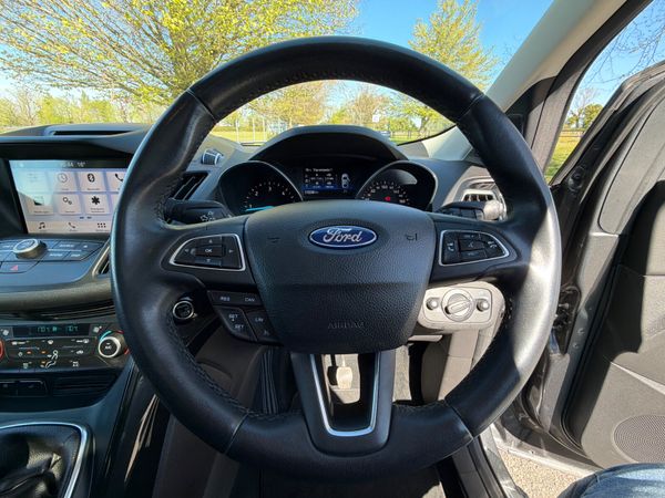 Ford Kuga 2019 commercial 2 seats 385845647