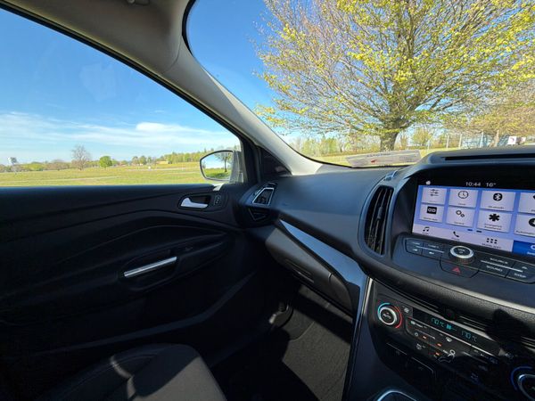 Ford Kuga 2019 commercial 2 seats 385845650