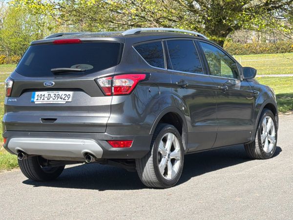 Ford Kuga 2019 commercial 2 seats 385845632
