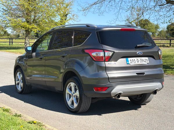 Ford Kuga 2019 commercial 2 seats 385845634