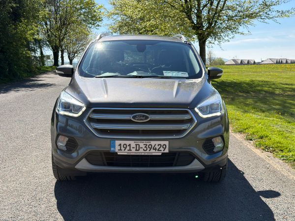 Ford Kuga 2019 commercial 2 seats 385845637