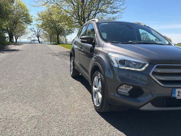 Ford Kuga 2019 commercial 2 seats 385845638