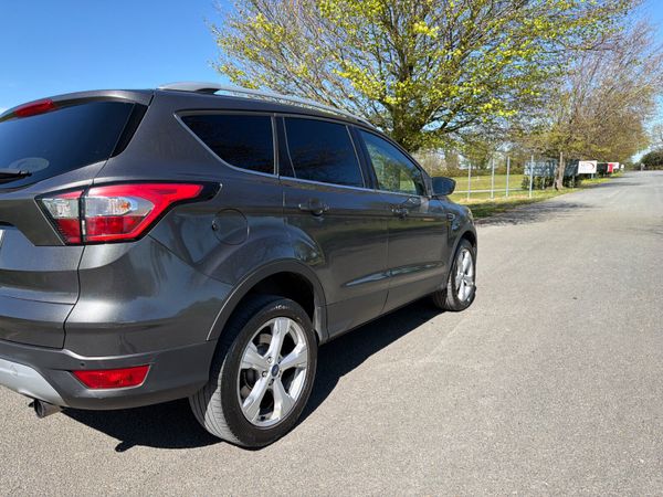Ford Kuga 2019 commercial 2 seats 385845639