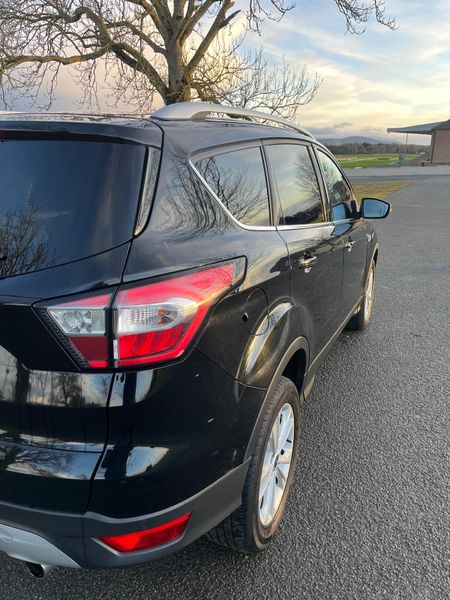 Ford Kuga 2019 commercial 2 seats 385847229