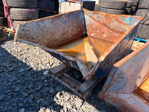 Tipping skip to suit forklift  missing handle 385851026