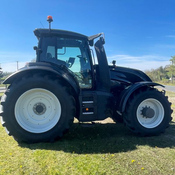 2024 Valtra T235 385852309