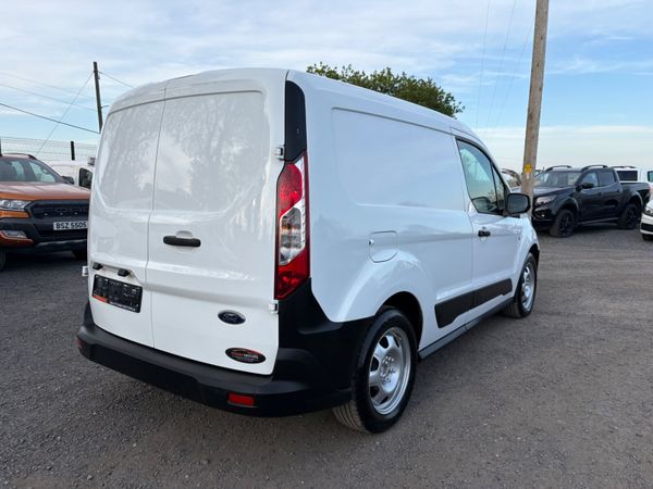 Ford Transit Connect 385854172