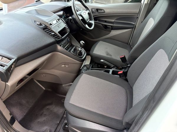 Ford Transit Connect 385854178