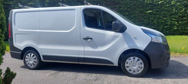 Nissan NV300 2019/Opel Vivaro 385860662