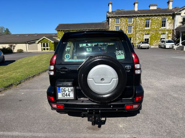 Toyota Land Cruiser 2006 385875252