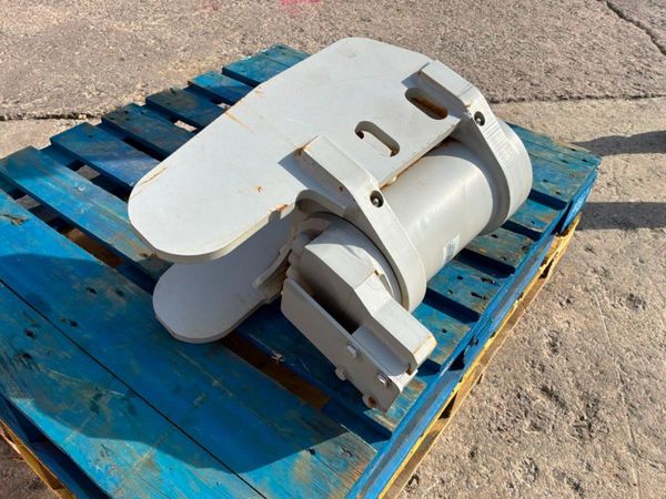 REVOLVING CYLINDER / TILTING HITCH MOTOR.. 385883450