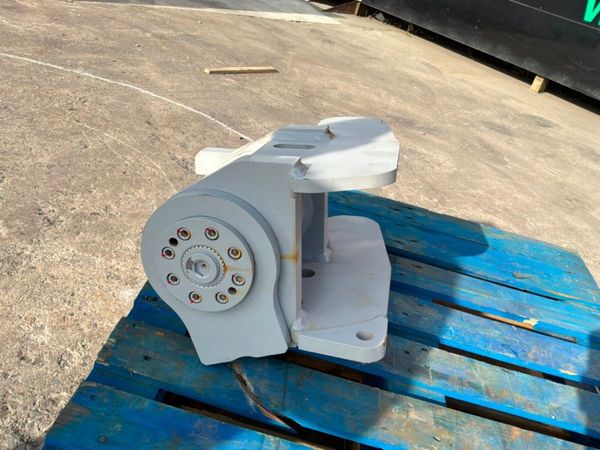 REVOLVING CYLINDER / TILTING HITCH MOTOR.. 385883475