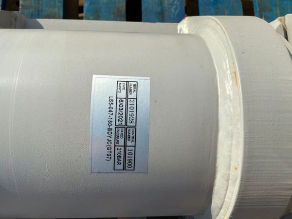 REVOLVING CYLINDER / TILTING HITCH MOTOR.. 385883420