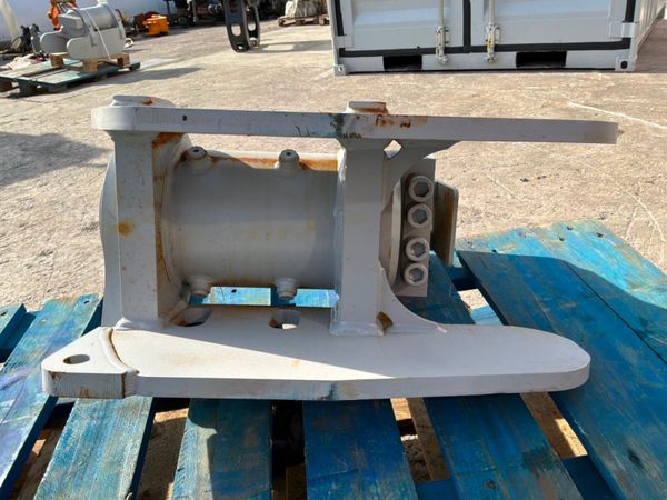 REVOLVING CYLINDER / TILTING HITCH MOTOR.. 385883436