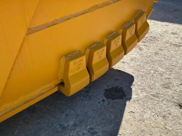 UNUSED 48" DIGGING BUCKET......80mm PINS....1994d 385883744