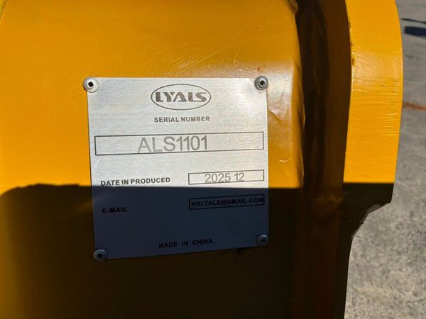 UNUSED 48" DIGGING BUCKET......80mm PINS....1994d 385883891