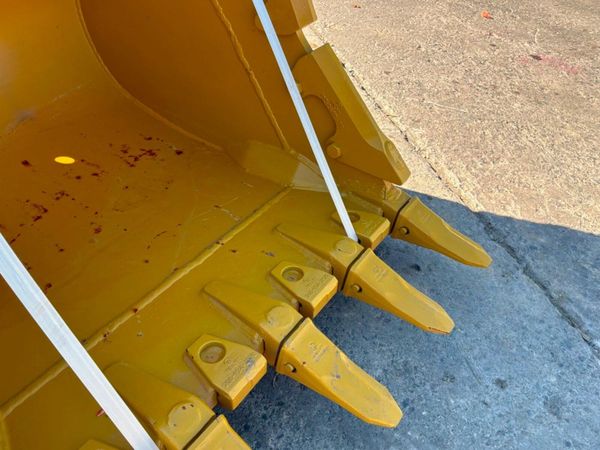UNUSED 48" DIGGING BUCKET......80mm PINS....1994d 385883915