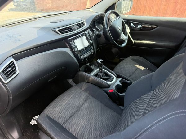 2016 Nissan Qashqai 1.2 Petrol For Breaking! 385832535