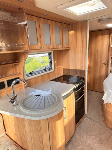 ✨STUNNING BAILEY UNICORN 4 BERTH FIXED BED✨ 385923526