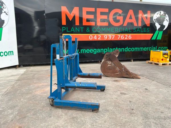 HYDRAULIC WHEEL LIFTING TROLLEY.......1441T 386062157