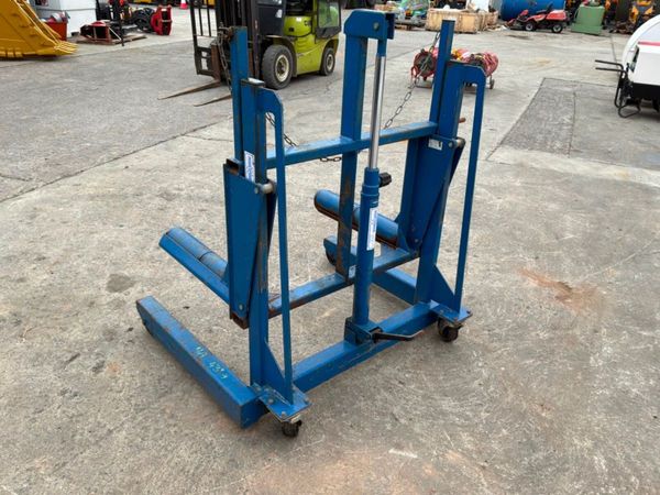 HYDRAULIC WHEEL LIFTING TROLLEY.......1441T 386062163