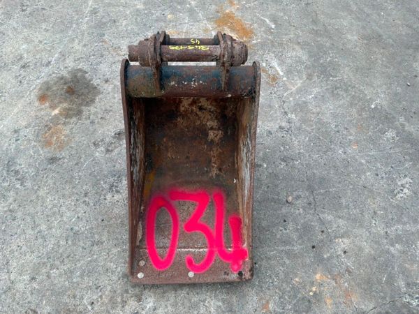 18" JCB 3CX DIGGING BUCKET45mm PINS......034. 386062206