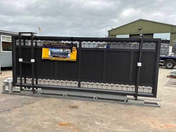 16ft REMOTE CONTROL SLIDING GATE........2740d. 386077560