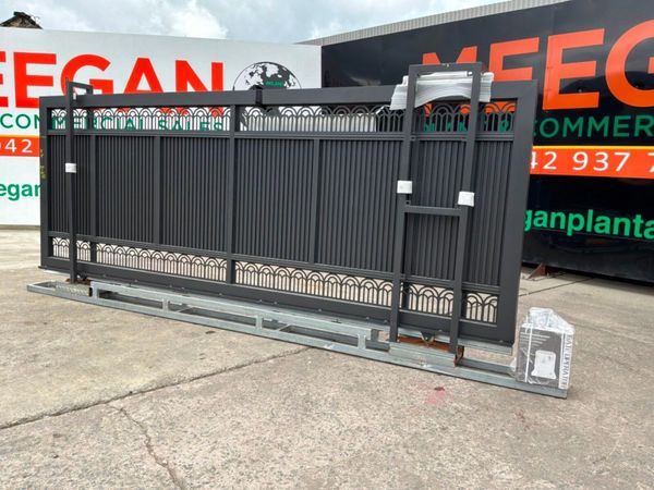 16ft REMOTE CONTROL SLIDING GATE........2740d. 386077563