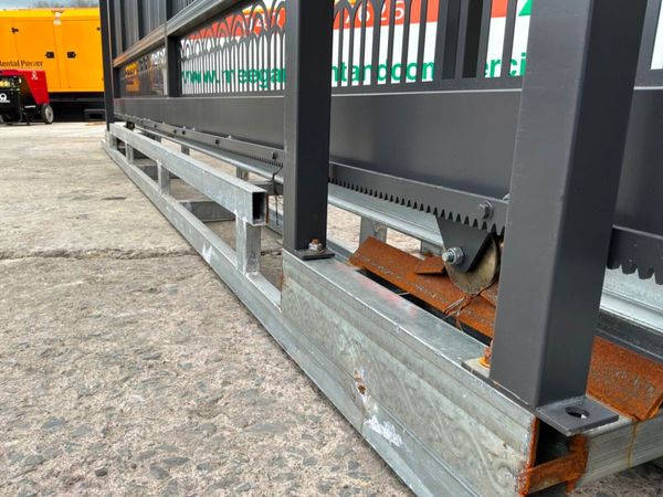 16ft REMOTE CONTROL SLIDING GATE........2740d. 386077566