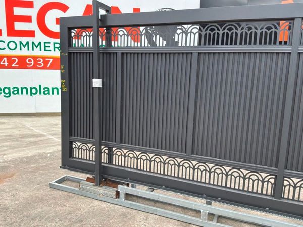 16ft REMOTE CONTROL SLIDING GATE........2740d. 386077569