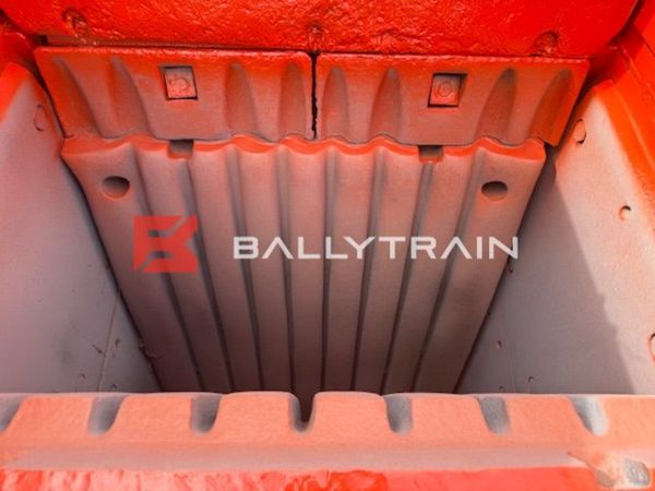 Sandvik QJ241 Static Jaw Crusher -1000×650 – Extec 386079512