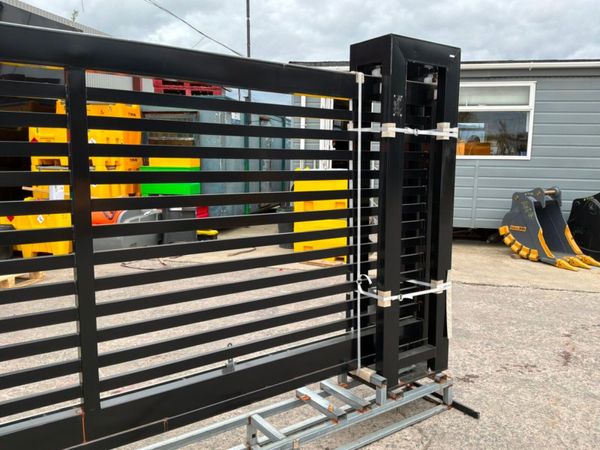 20ft CANTILEVER ELECTRIC SLIDING GATE........2030. 386087587