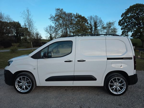 Peugeot Partner 2018 386150705