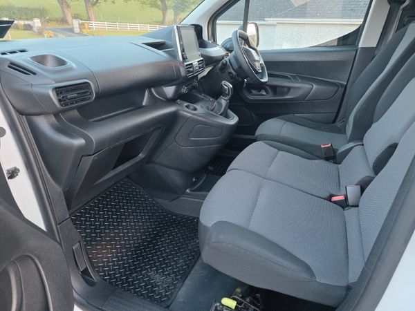Peugeot Partner 2018 386150715