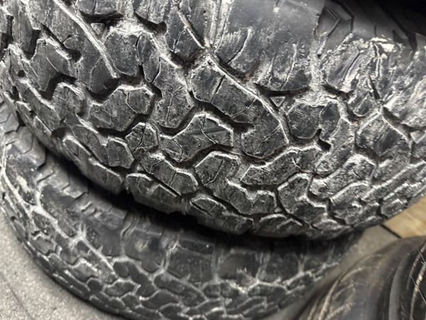 VW ALLOYS + TYRES CAME OFF AMAROK 386156492