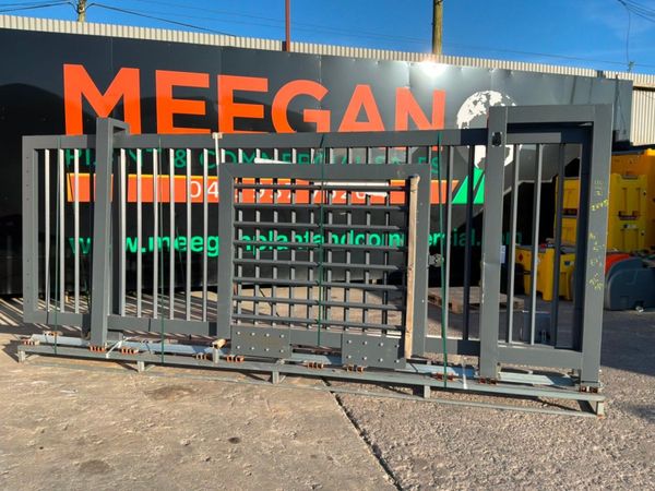 20ft REMOTE ELECTRIC SLIDING GATE.2775d. 386156753