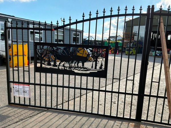20ft DECORATIVE ENTRANCE GATES......2128d. 386162662