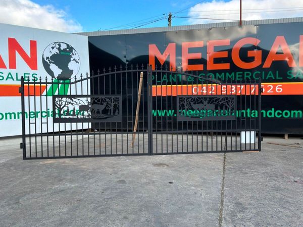 20ft DECORATIVE ENTRANCE GATES......2128d. 386162679