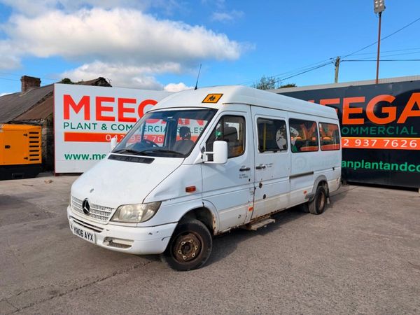 2006 MERCEDES SPRINTER MINI BUS ...17 SEATS. 386162606