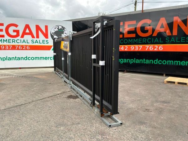 26ft TWIN ENTRY ELECTRIC SLIDING GATE.......2800d. 386106320