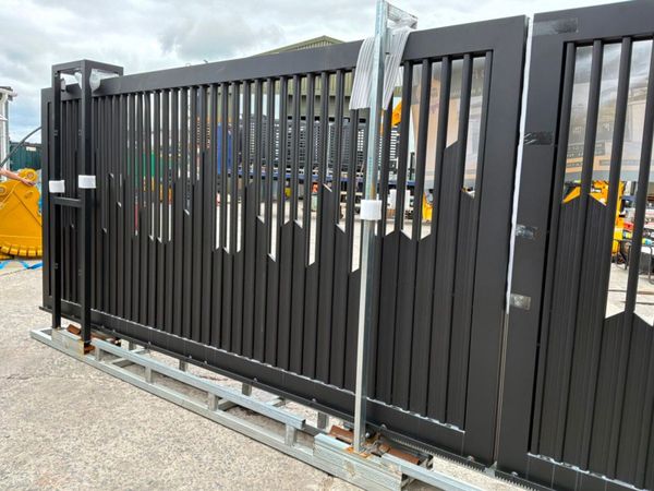 26ft TWIN ENTRY ELECTRIC SLIDING GATE.......2800d. 386106420