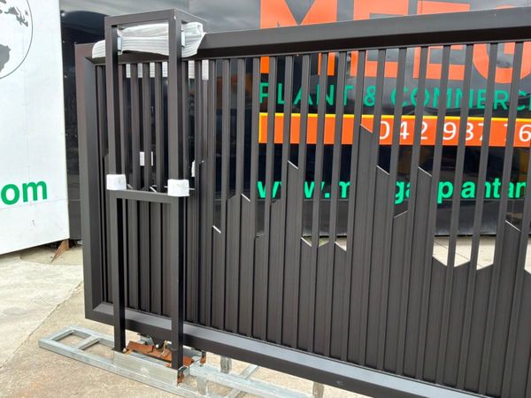 26ft TWIN ENTRY ELECTRIC SLIDING GATE.......2800d. 386106523