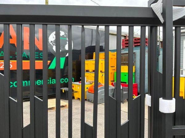 26ft TWIN ENTRY ELECTRIC SLIDING GATE.......2800d. 386106743