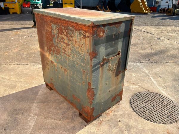 ARMORGARD DOUBLE HEIGHT TOOL CHEST......1384t. 386249441